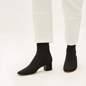 Everlane Glove Boot in Black, Size 7.5